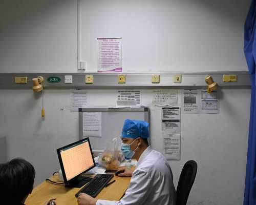 代生孩子哪里最好,我想问一下谁知道毓璜顶医院做试管婴儿需多少钱呀-降调人